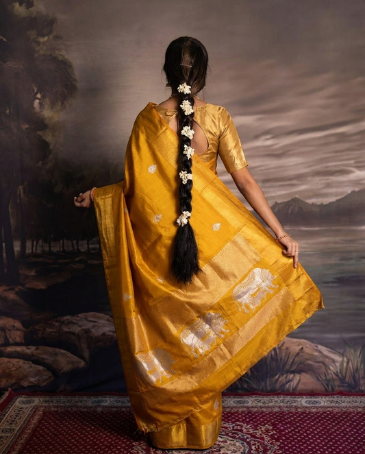 Pure Banarasi Yellow Raw Mango Saree with Butta butta All Over, Roopa Sona Pichwai work in the border - BNRYLW191