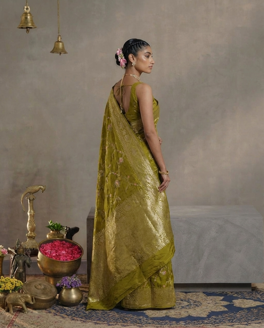 Pure Handloom Green Banarasi Chinia Silk Sarees with Menakari work all over - BNRGRN181